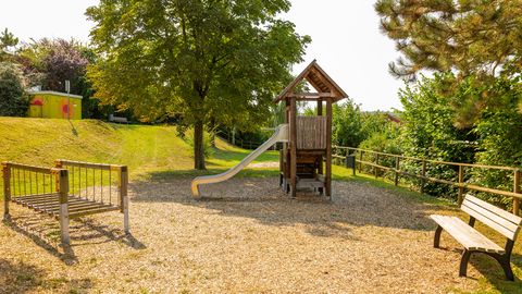Spielplatz Leharstraße